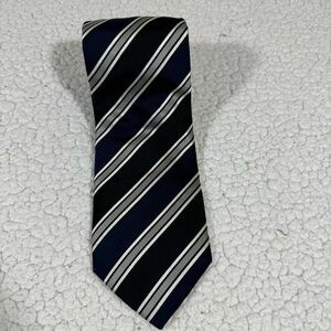 Donald J. Trump Signature Collection Men's Striped Print Silk Neck Tie